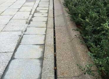 縫隙式排水溝為建筑設(shè)計開辟了一條嶄新途徑